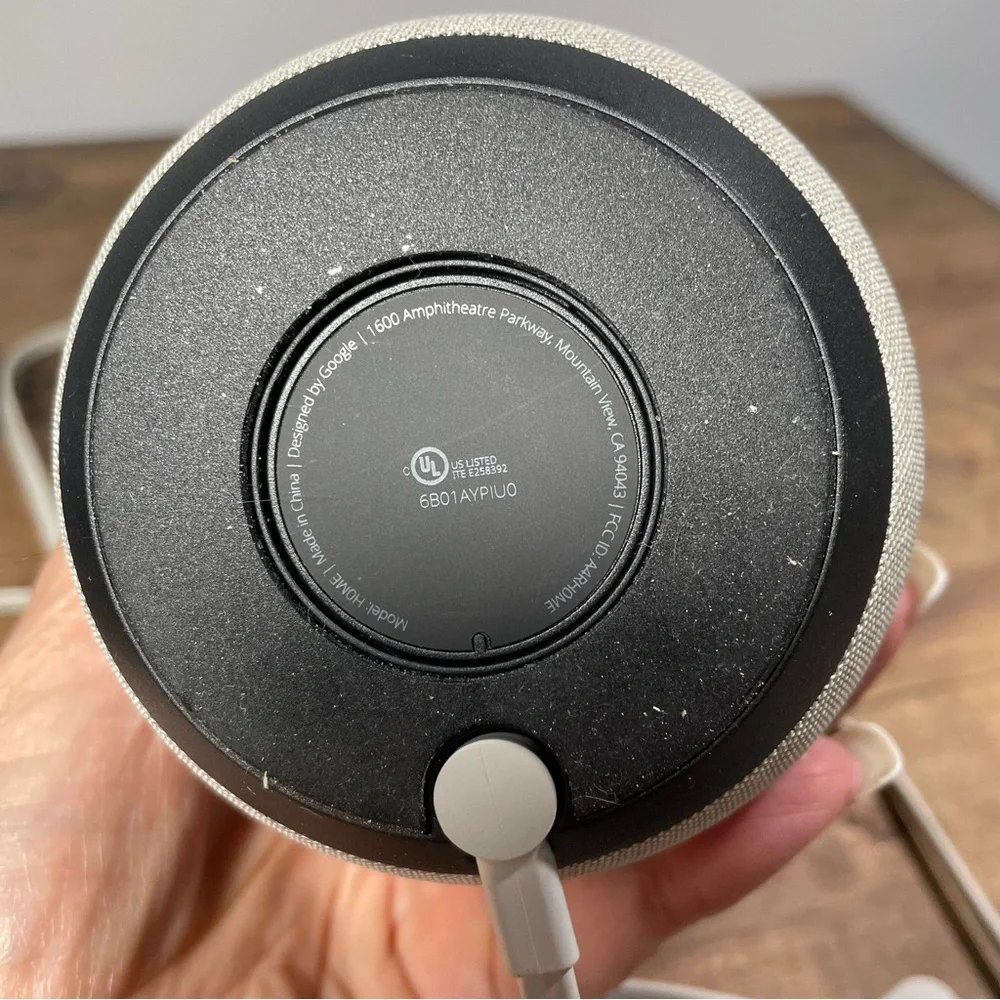 Google Home - Smart Home Speaker Google Assistant & charger